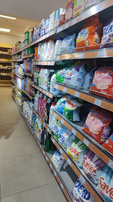 Rafturi supermarket mobilier magazin comercial