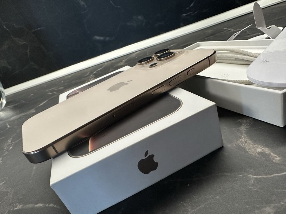 Iphone 16 pro, 256GB, в гаранция