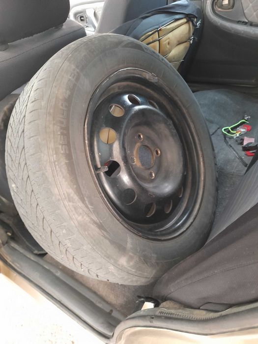 4 ta 195/60 R15 diska balon