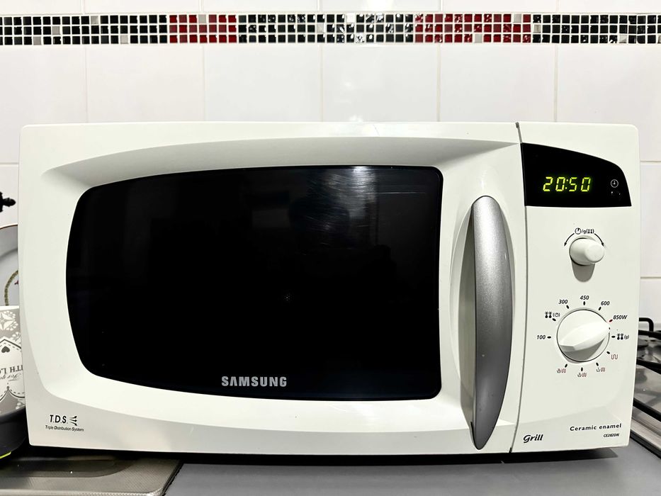 Cuptor cu microunde SAMSUNG CE282DN 850W, 23 L, Alb