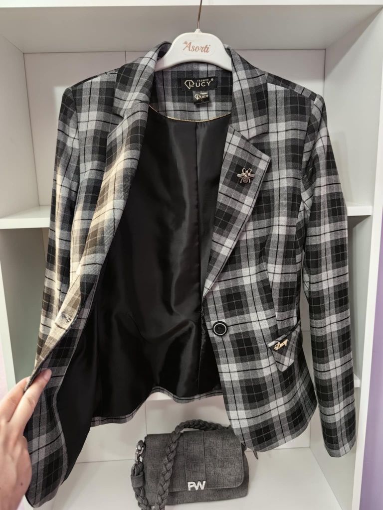 Разкошно сако Lucy fashion