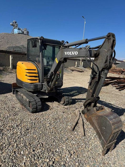 Miniexcavator VOLVO EC27