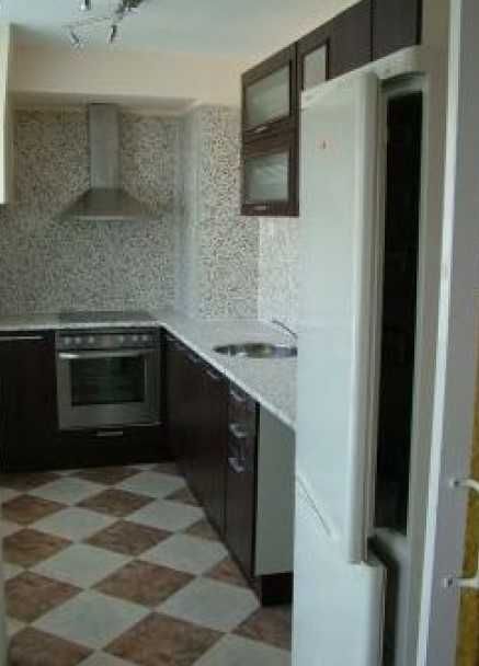 Дава се под наем Тристаен апартамент в Пловдив, Остромила - 87 кв.м за 280.5 € - Снимка #3