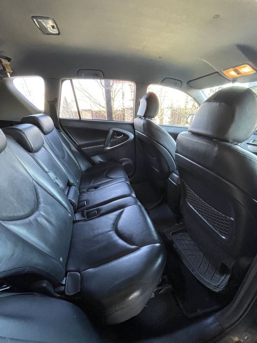 Toyoto rav 4 model exclusive