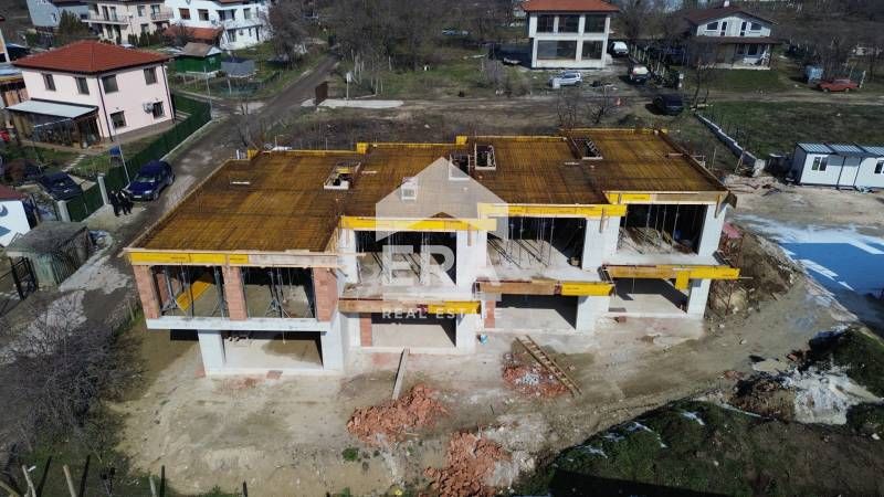 Продава се Къща в Варна, м-т Ментешето - 206 кв.м за 1200 €/кв.м - Снимка #1