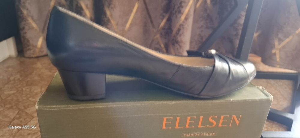 Продаю кожаные туфли