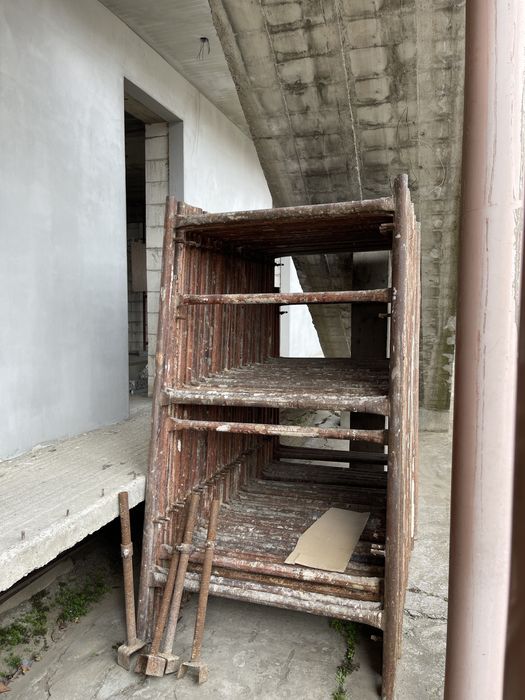 Schela metalica de vanzare .