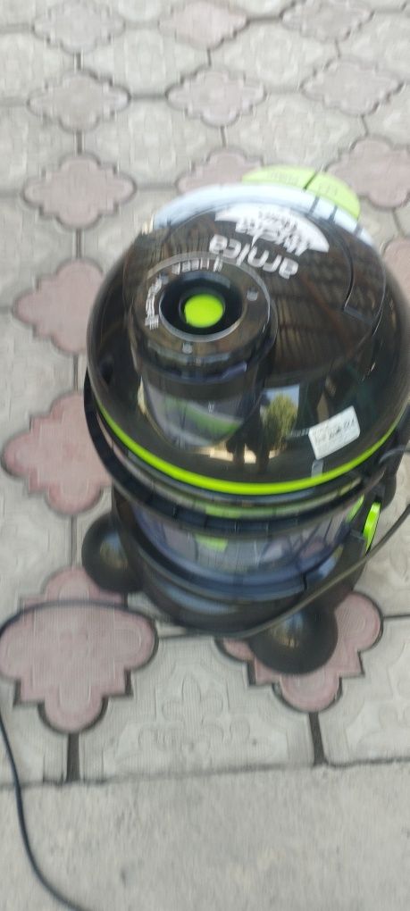 Продам моющий пылесос