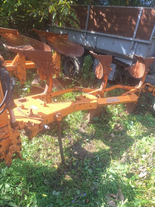 Pluguri Huard TR65T, TR75T cu 2,3,4 brazde