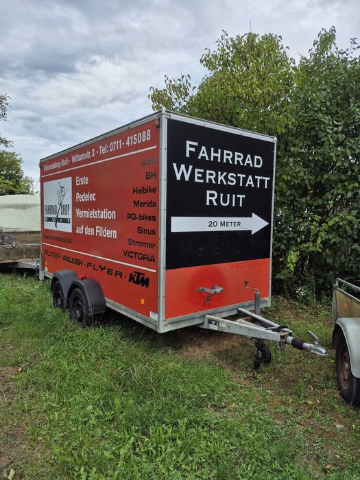 Remorcă Westfalia Box Închisă