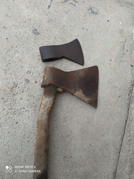 Топор два топора