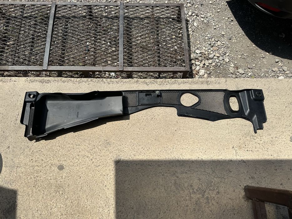 Кора под чистачки за Ауди А4 B8