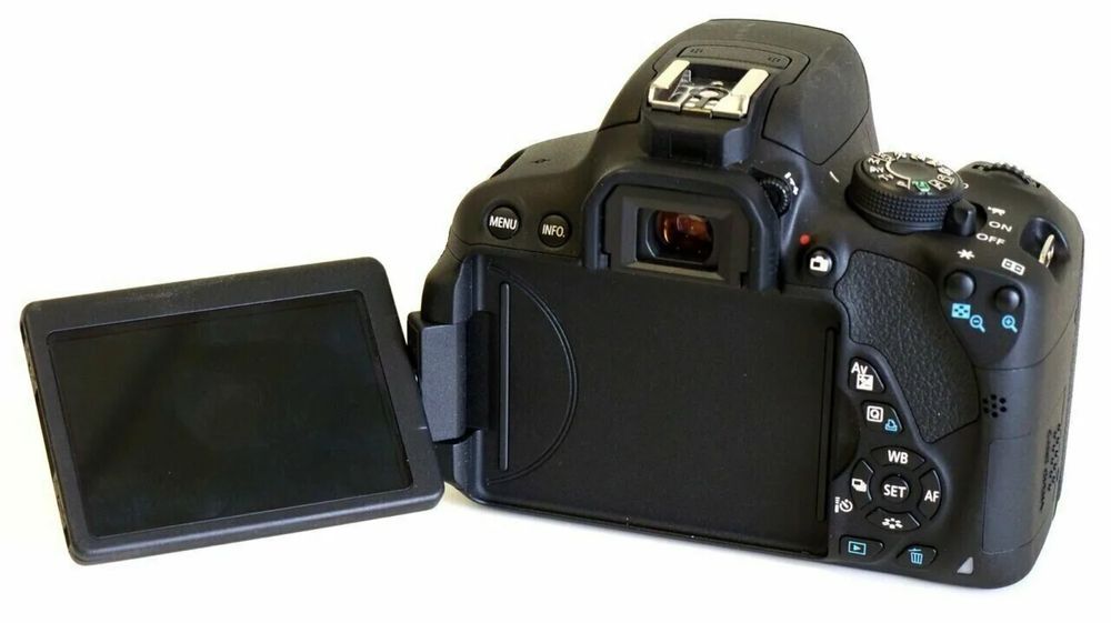 Продам canon 700d 18-135mm обьектив