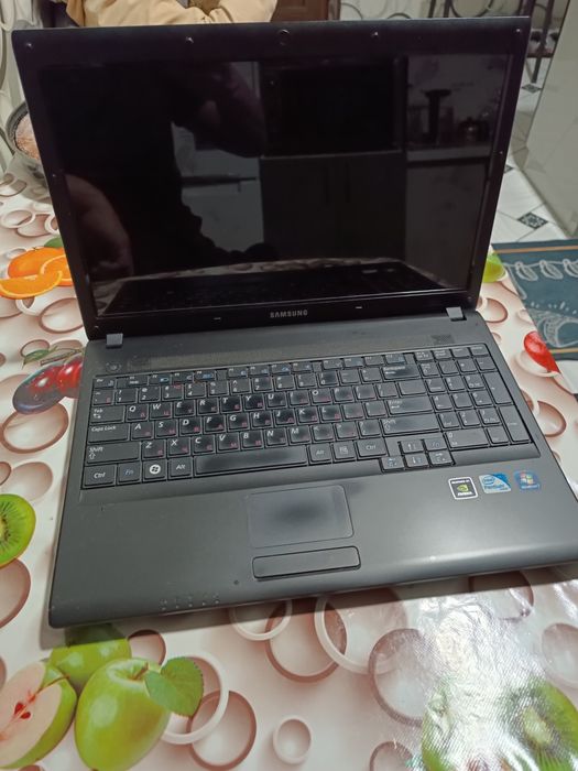 Samsung windows 7 sotiladi.