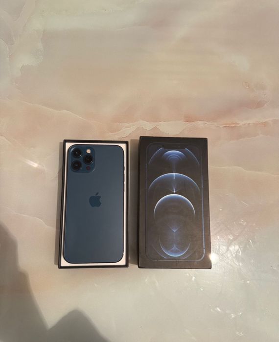 Продам iPhone 12 Pro Max
