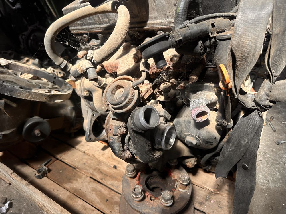Motor 2.8 man 158 cp lt46