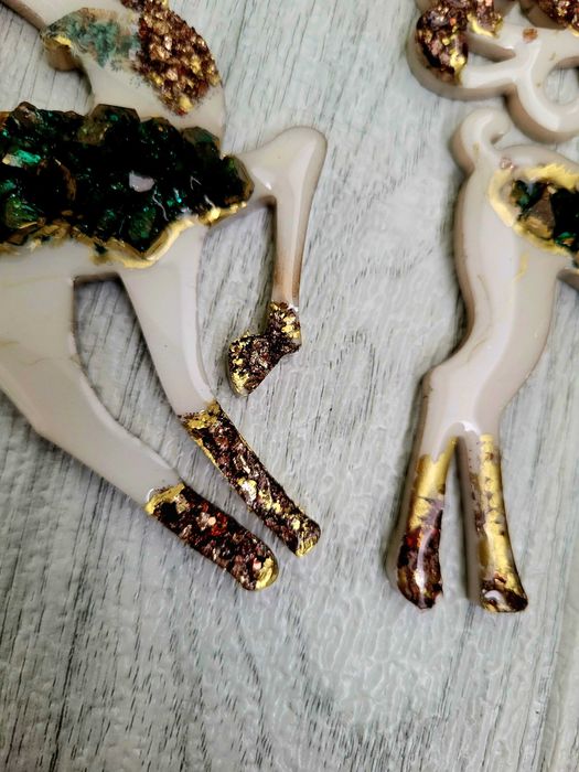 Коледни играчки от епоксидна смола