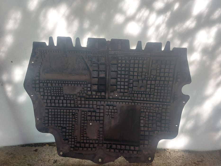 scut motor plastic volkswagen passat cc 2009