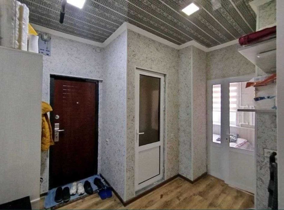 Продаётся 2х комнатная квартира с лифтом 8-этаж Адрес Микрорайон Арка!