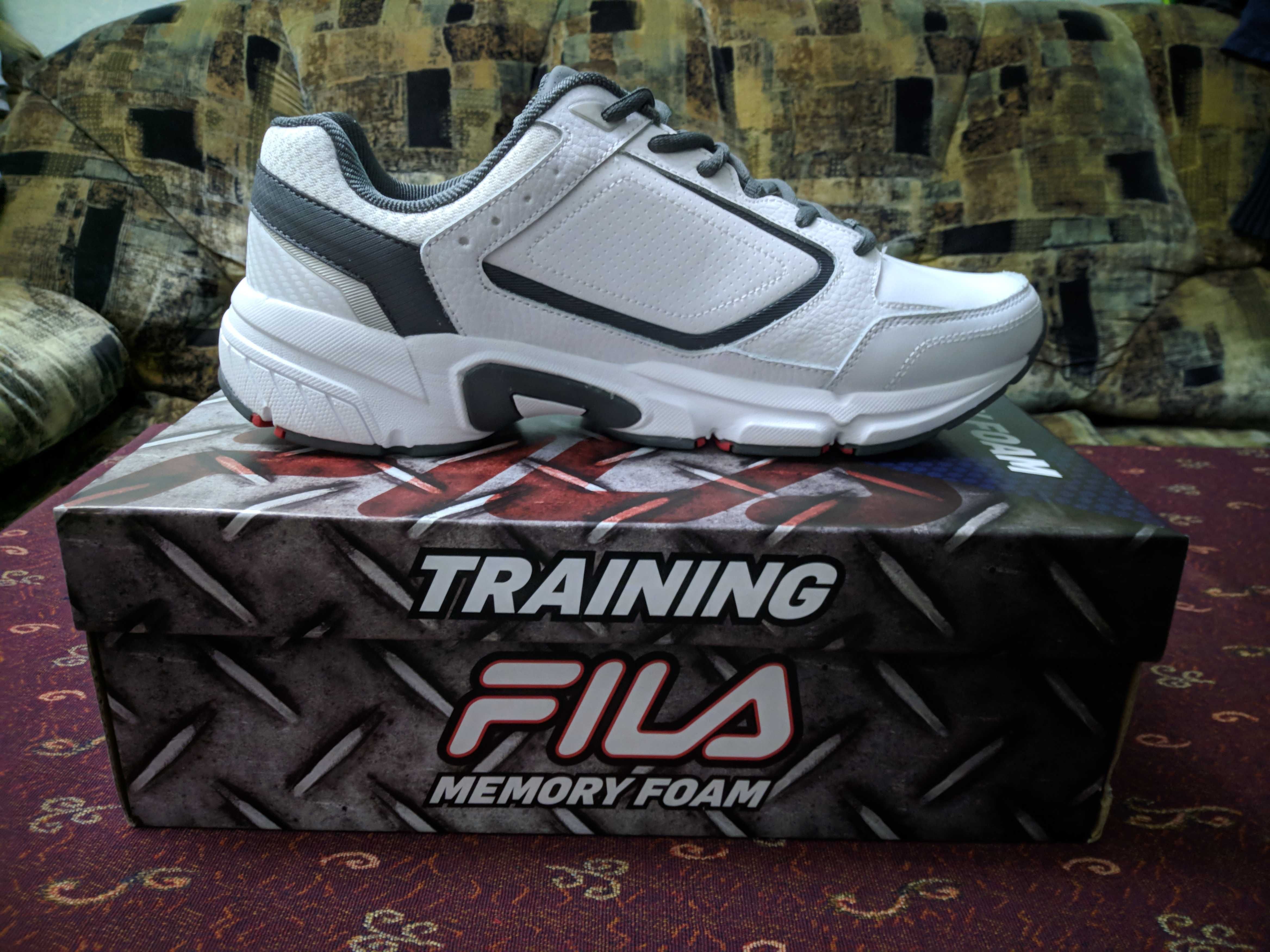 Кроссовки “FILA”. Оригинал . Абсолютно новые !!! Привезли из США !!!