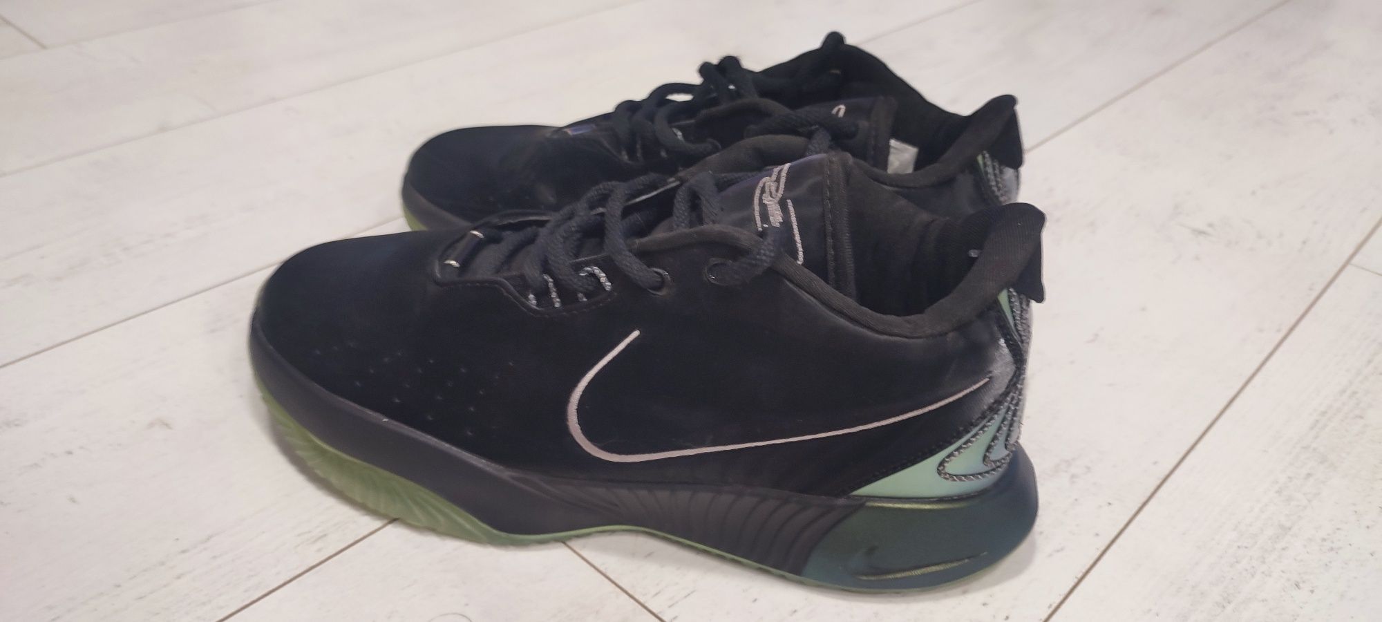 Nike Lebron 21 "Tahitan"