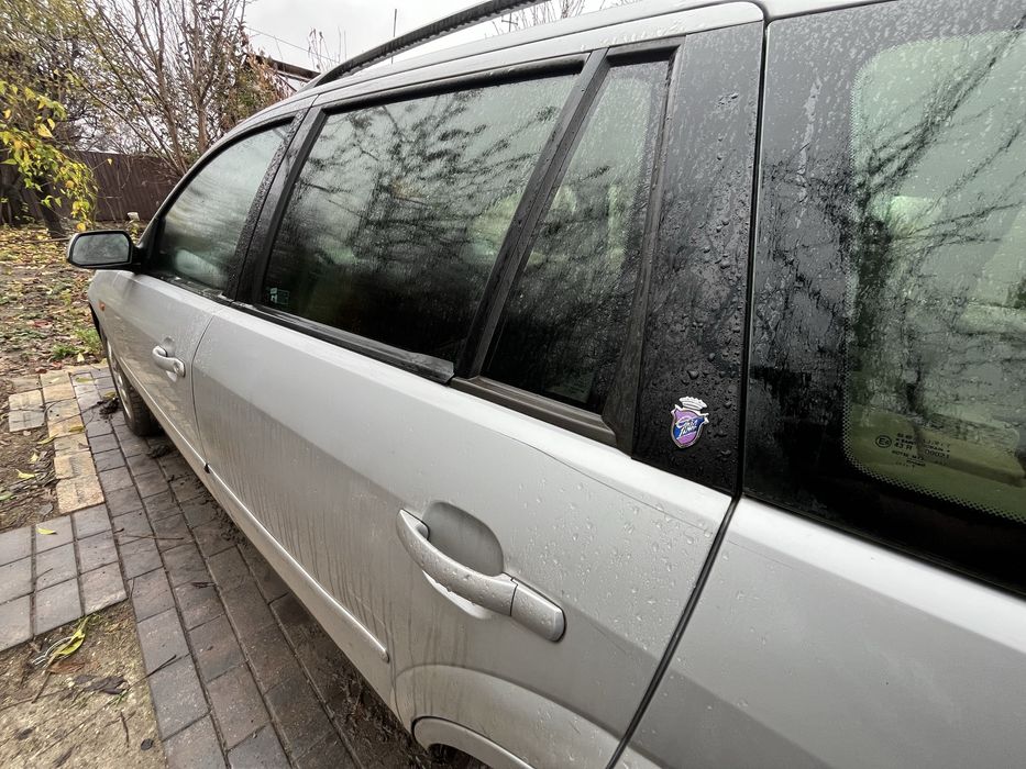 Dezmembrez Ford Mondeo