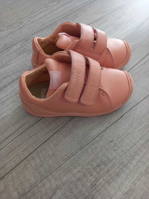 Нови обувки Camper