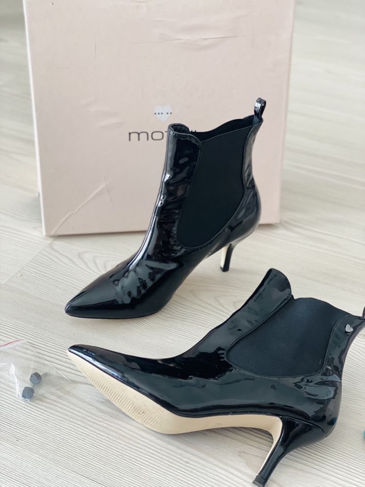 Botine Motivi - marimea 39