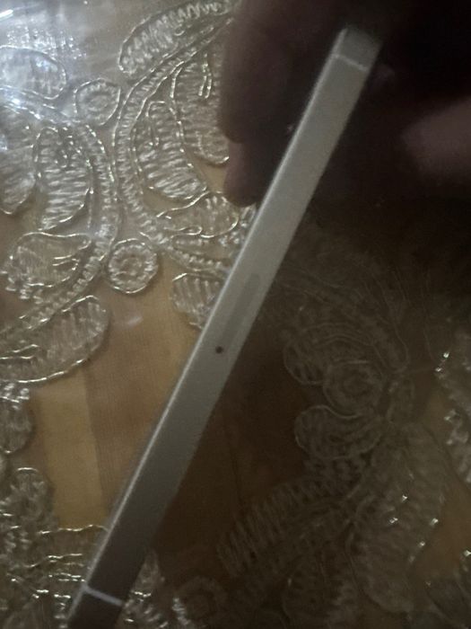 IPhone 5s 16 gb karopka dakumenti yoq