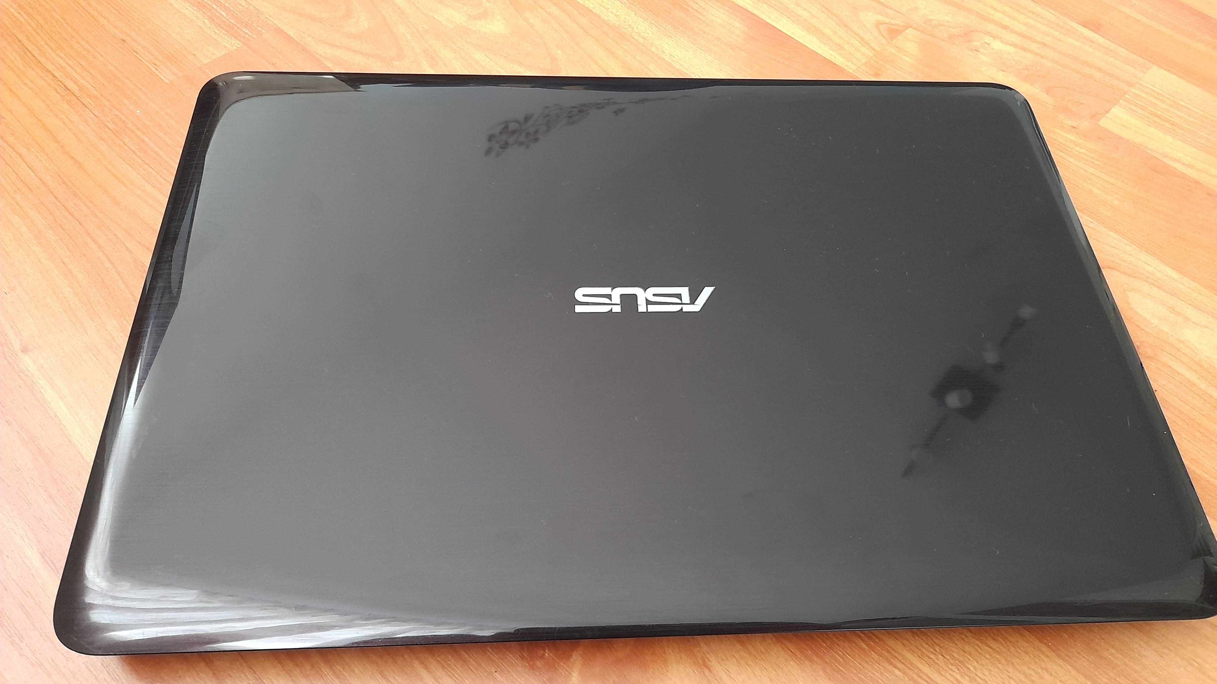 ASUS 15’’, CPU I7, mem 12 gb, SSD 1 TB,pl video 6GB sha +2GB dedicata