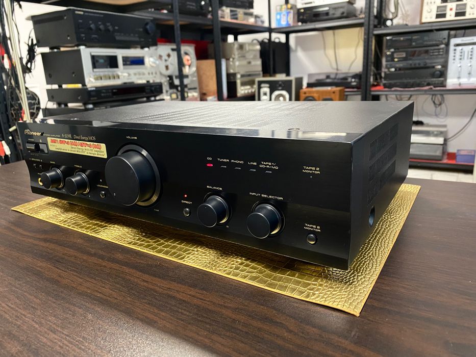 Чудесен усилвател Pioneer