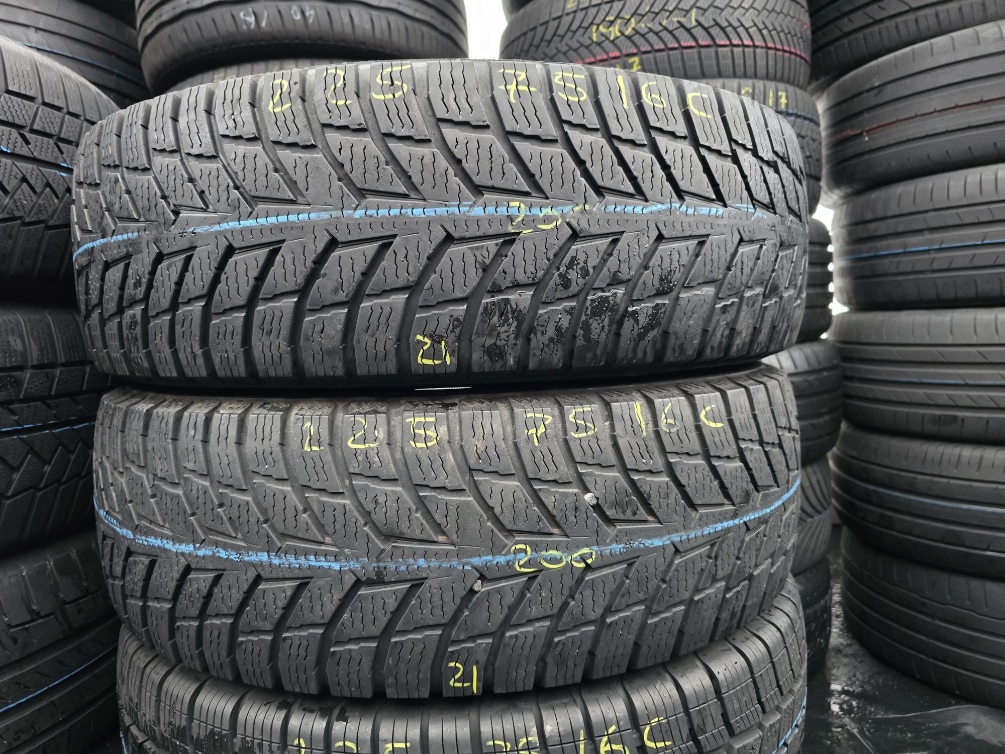 225.75.16c 2x falken m+s
