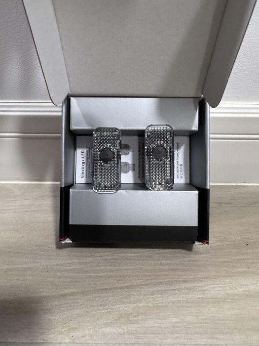 Audi Proiectoare LED Usa Logo Quattro Originale Set Stanga Dreapta