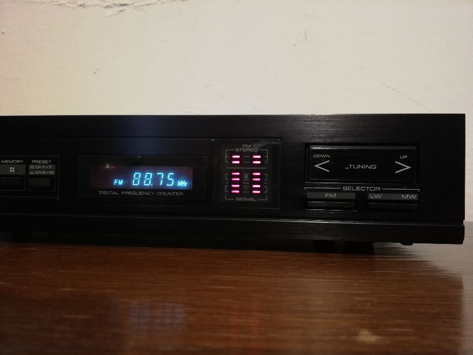 Tuner/Radio KENWOOD model KT-54L - FM Stereo /AM - Impecabil/Singapore