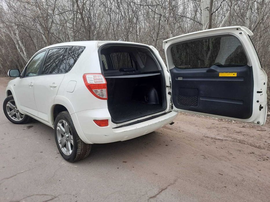 TOYOTA RAV 4 III, automata