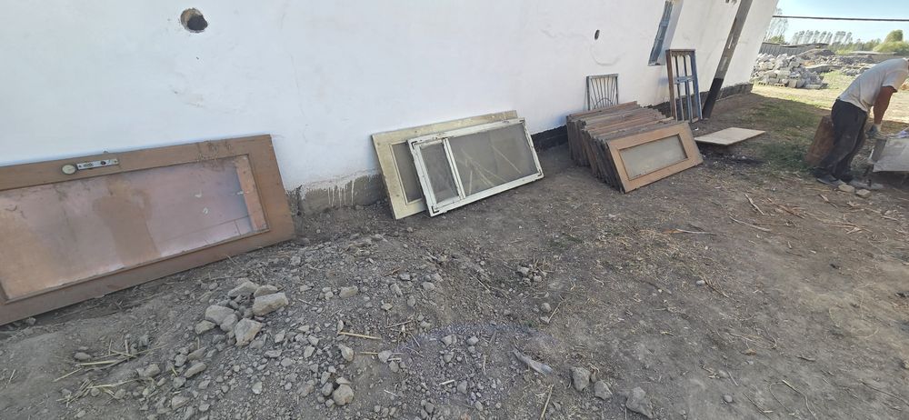 Eshik sotiladi rabochi