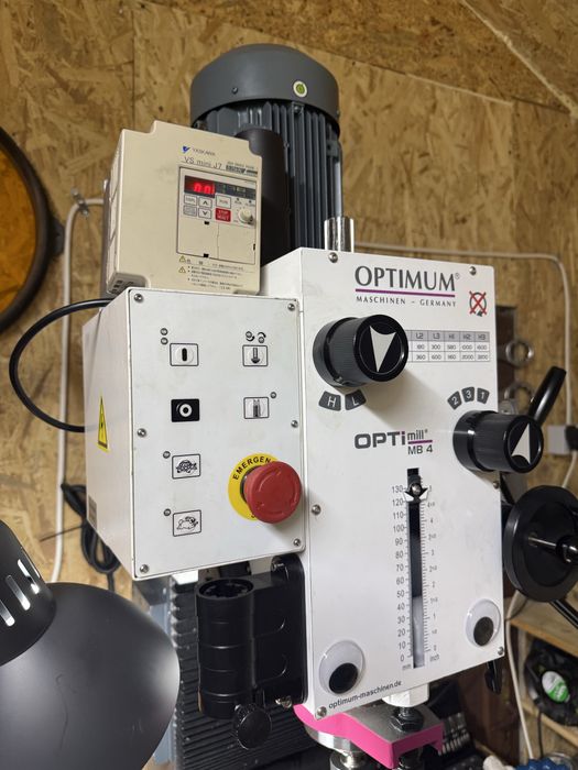 Masina de frezat Optimum MB4