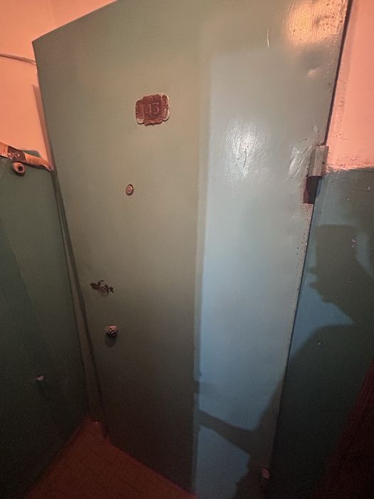 Продам дверь за низкую цену