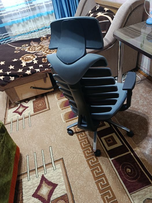 Продается офисное кресло