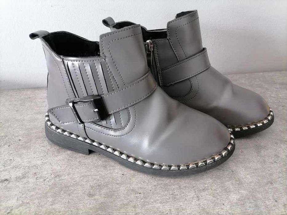 Botine fete imblanite (corespund pt marimea 34)