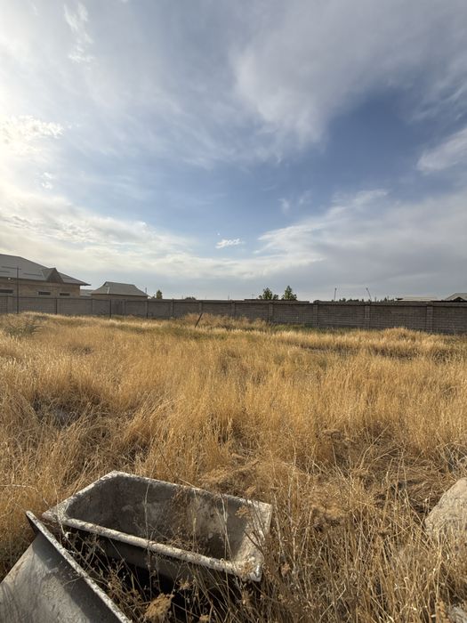 Sergeli Layle Maxallada 50 sotix yer sotiladi 3 tarafi kocha jiloy xuj