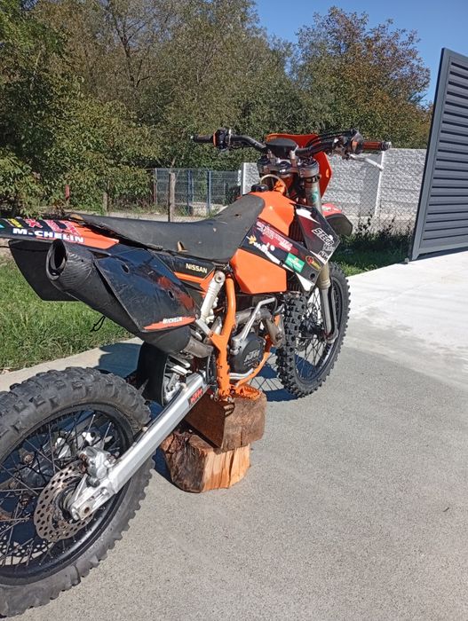 Se vinde :KTM 450 EXC 2004 schimb cu 2 t