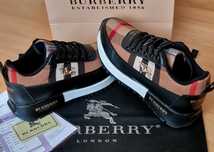 Adidasi Burbbery,logo metalic auriu,super model import Italia, saculet