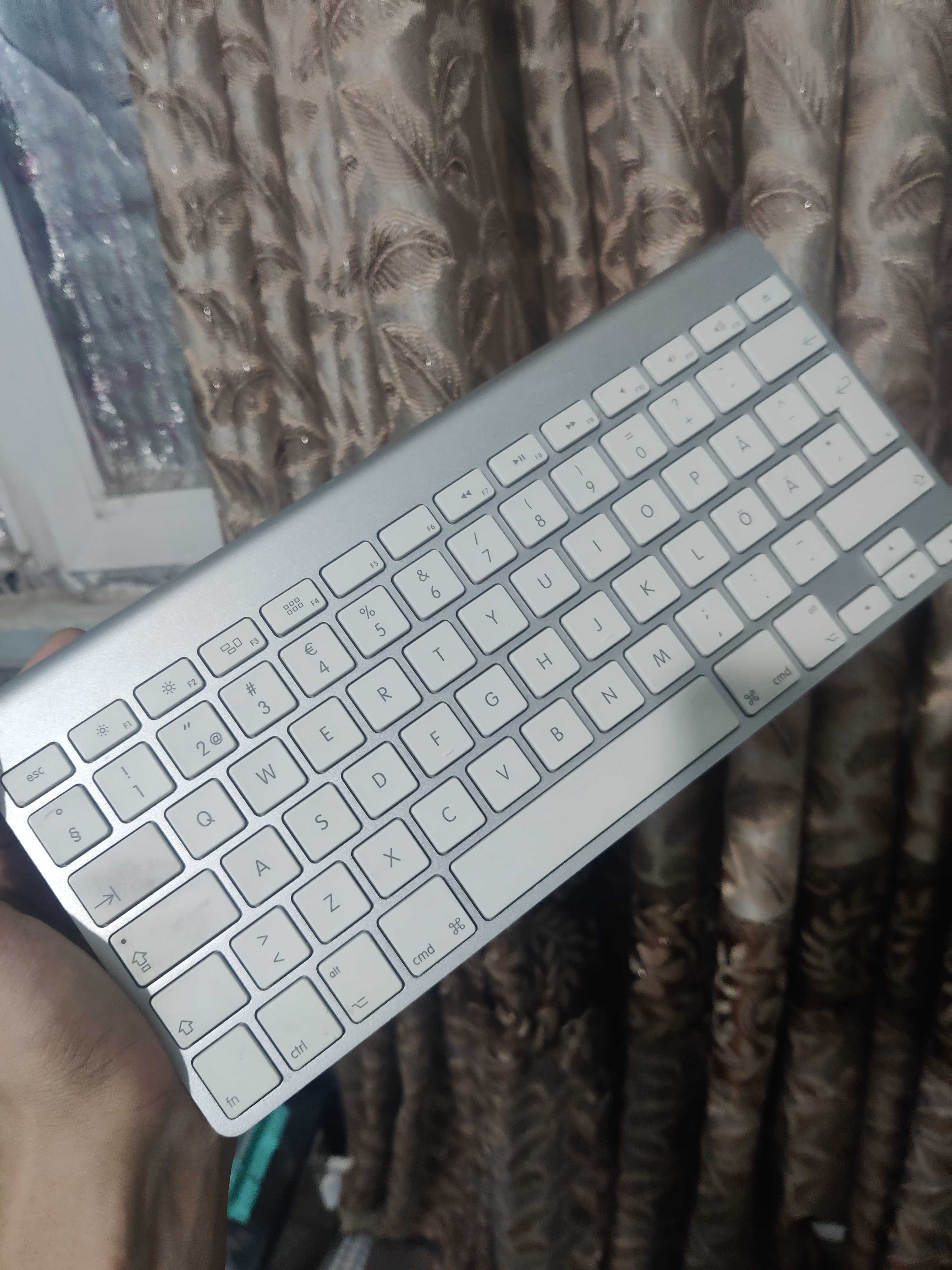 Apple Bluetooth Magic Keyboard, Magic Mouse, Magic Trackpad