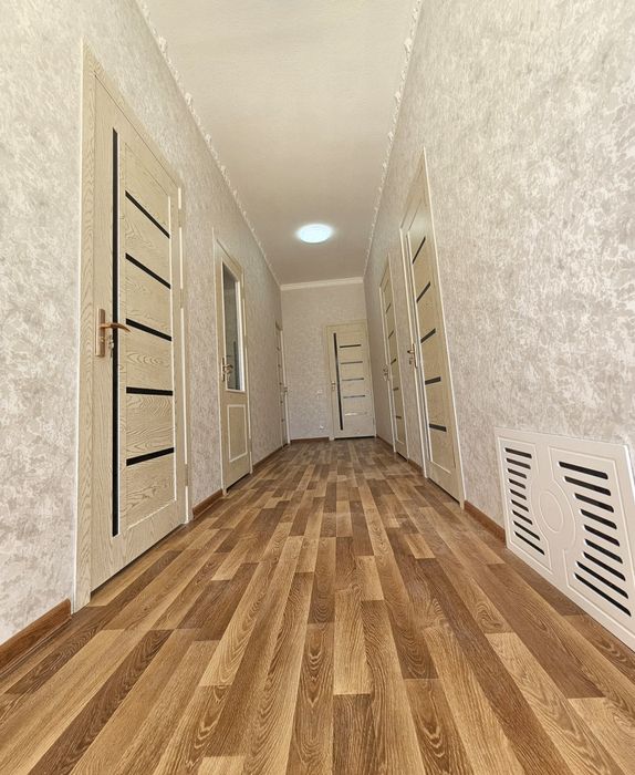 Қибрай тумани Тинчлик маҳ. 3 сотихли 4 хонали янги уй сотилади..