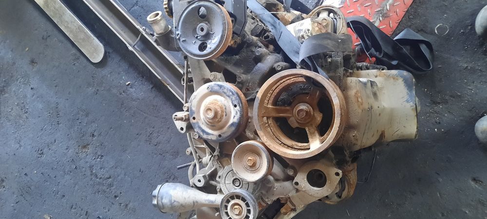 Продам б/у мотор.