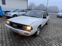 Audi 100 an 1980