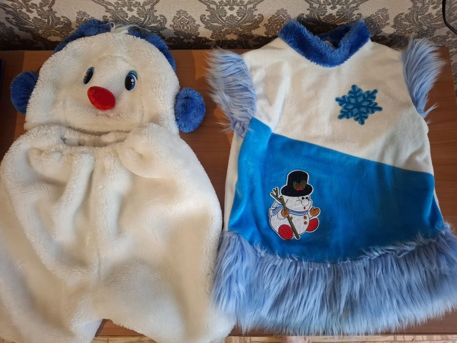 Продам новогодний костюм Снеговичок"