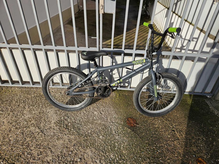 Велосипед BMX 20 цола WIPE-шест месеца гаранция