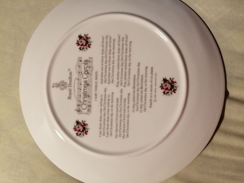 Royal Doulton, чиния